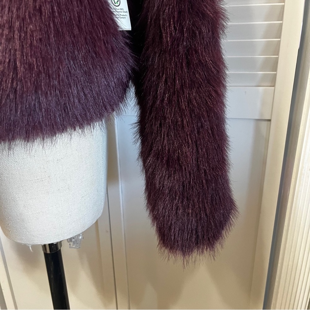 NWT No Boundaries Burgundy Faux Fur Teddy Jacket - Picture 4 of 9